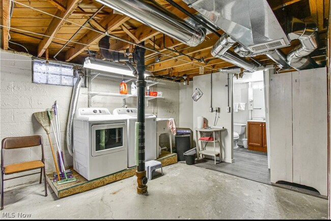 Base - 210 Callahan Rd