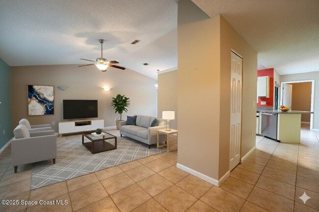 Building Photo - 2390 Queens St SE