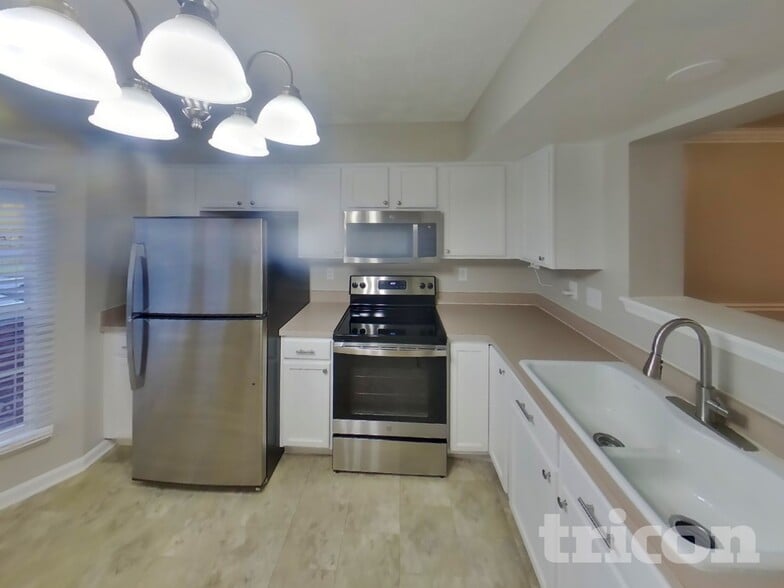 Building Photo - 367 Woodland Green Ct