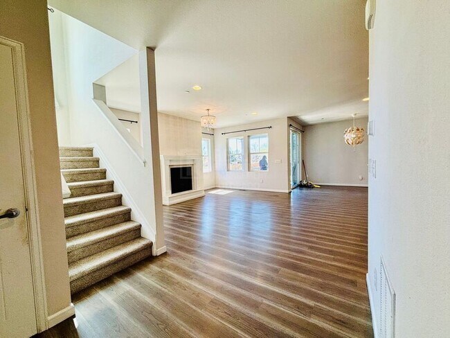 Building Photo - 9150 W 100th Way