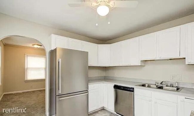 Building Photo - 4411 Savage Dr