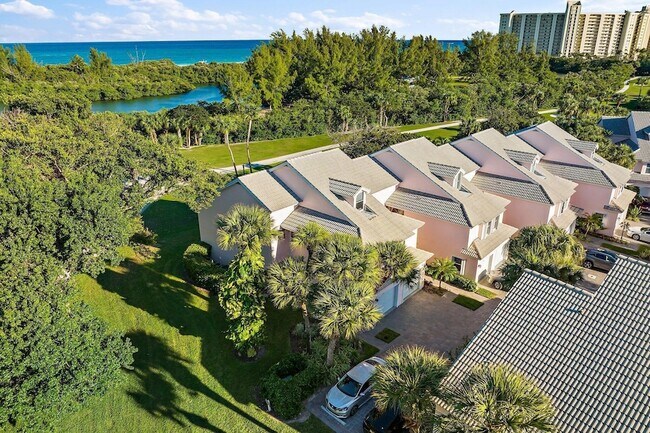 Building Photo - 3902 Fairway Dr S