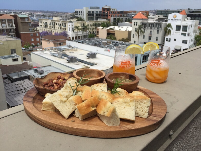 Building Photo - 1601 India St