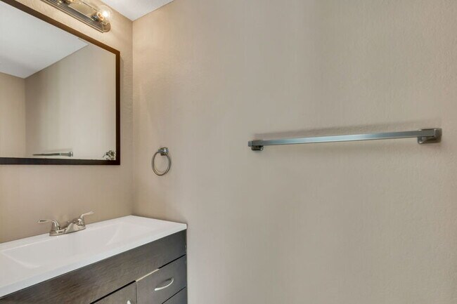 Building Photo - 18010 Becket Dr