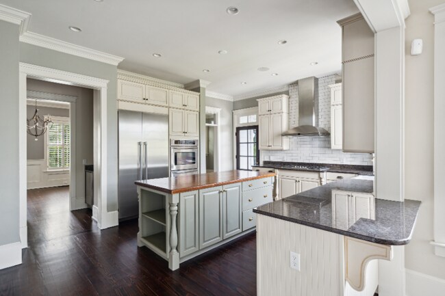 Building Photo - 6BD/5BA Custom Home for Lease in Daniel Island Park