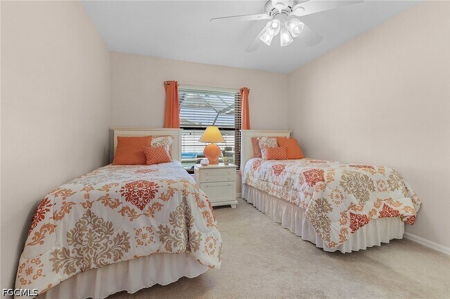 Building Photo - 1409 SW 1st Pl