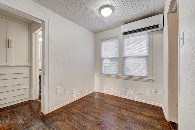 Building Photo - 3200 NW 16th St