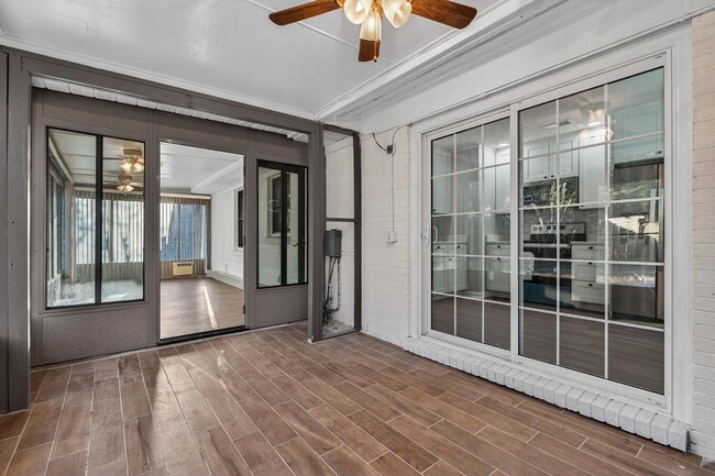 Building Photo - 420 Paradise Rd