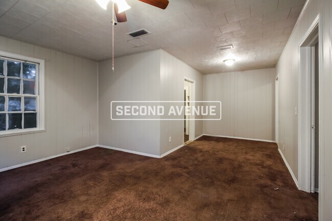 Building Photo - 1028 Bunker Hill Blvd