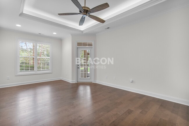 Building Photo - 661 Jenoa Dr