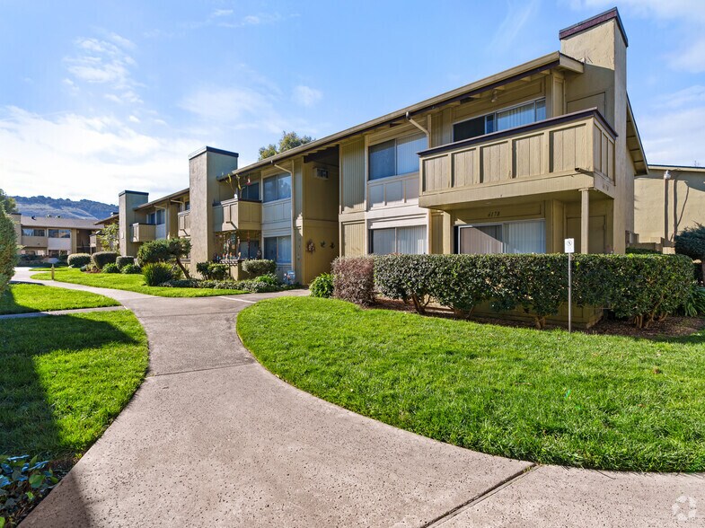 Building Photo - Foothills Apartments