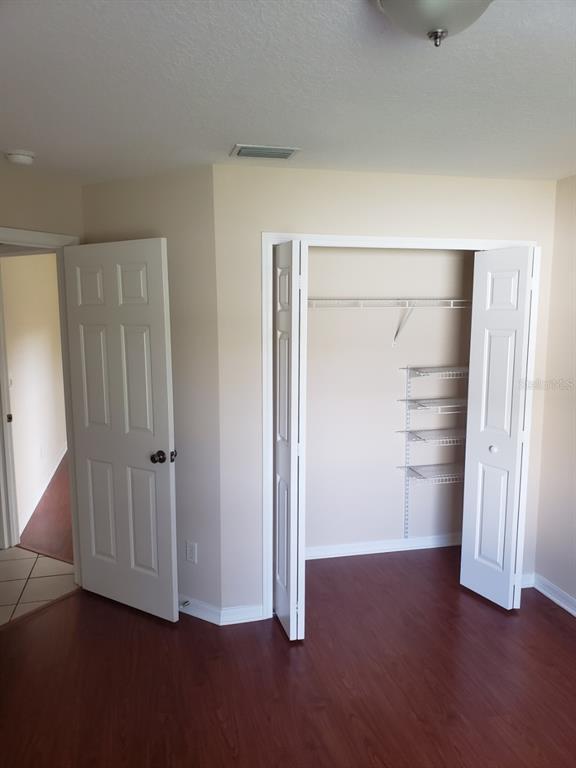 Building Photo - 41 Patchogue Ln