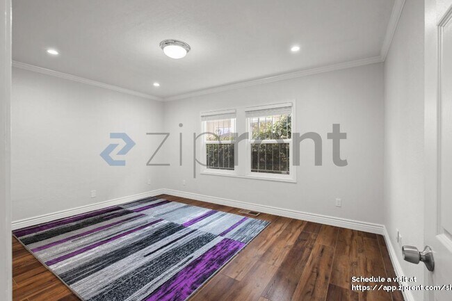 Building Photo - 3606 Barrett Ave