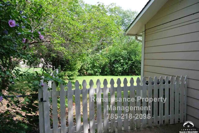 Building Photo - 1824 Miller Dr