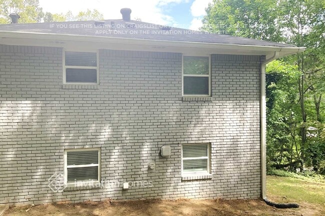 Building Photo - 5795 Deerfield Trail