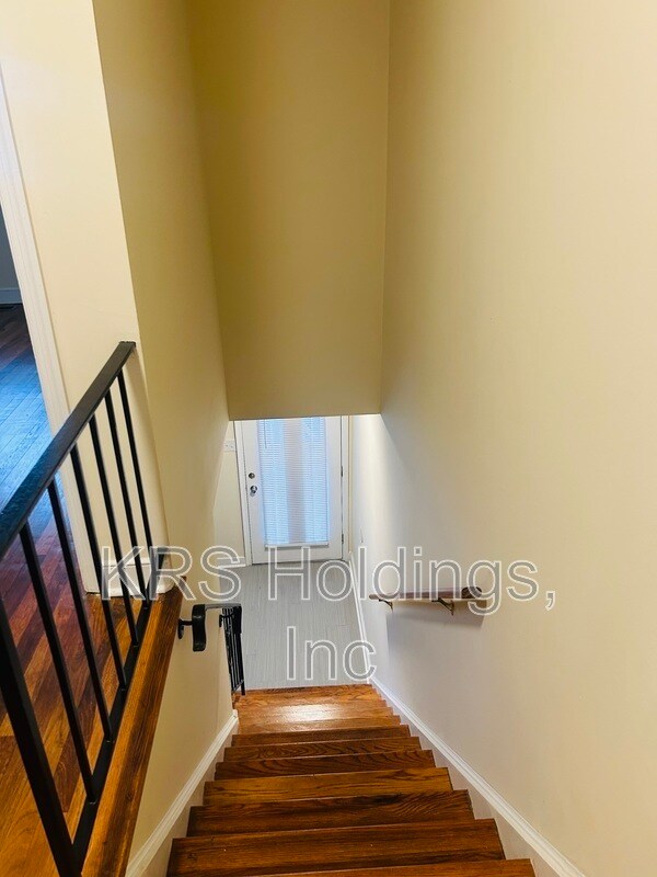 Building Photo - 5238 Goolsby Ct