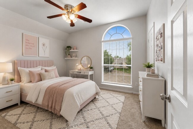 Building Photo - 21915 Sunvolt Ct