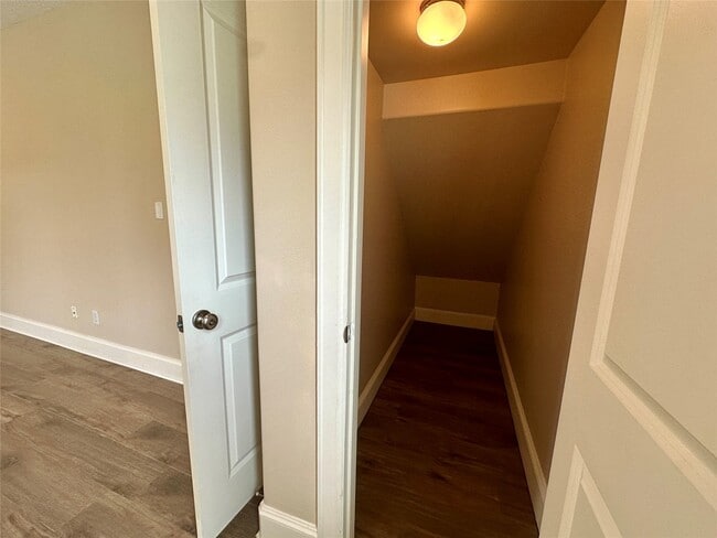 Building Photo - 1205 Birdsall St