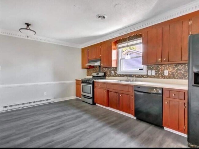 Building Photo - 3314 Granby St