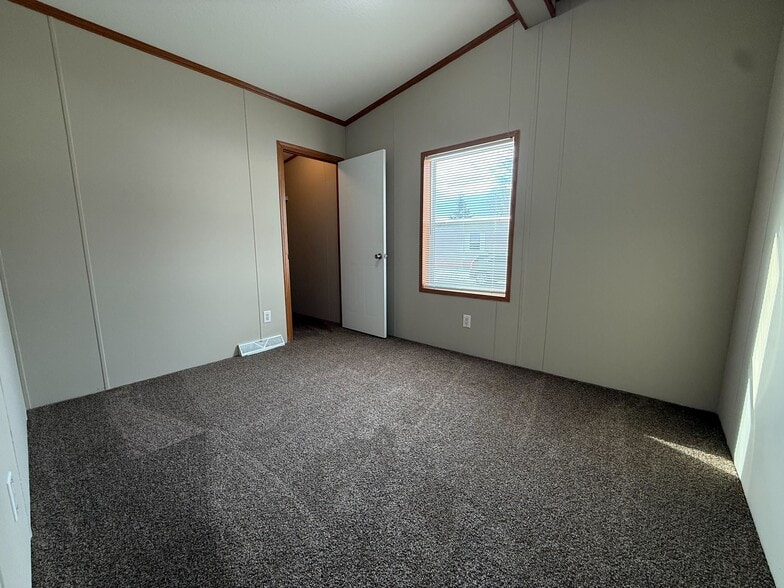 Building Photo - 11701 Cascade Cir