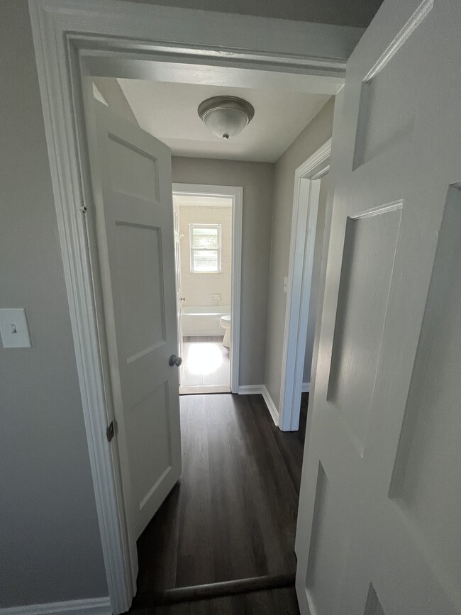 Hallway looking into bathroom - 24730 Lake Shore Blvd