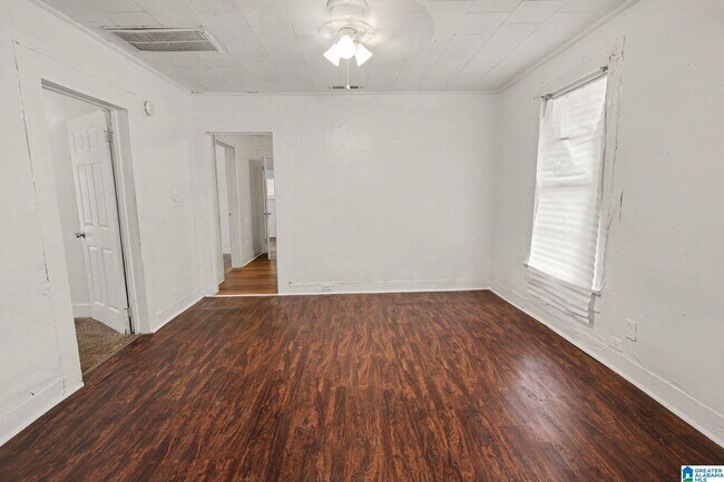 Building Photo - 220 Avenue Z