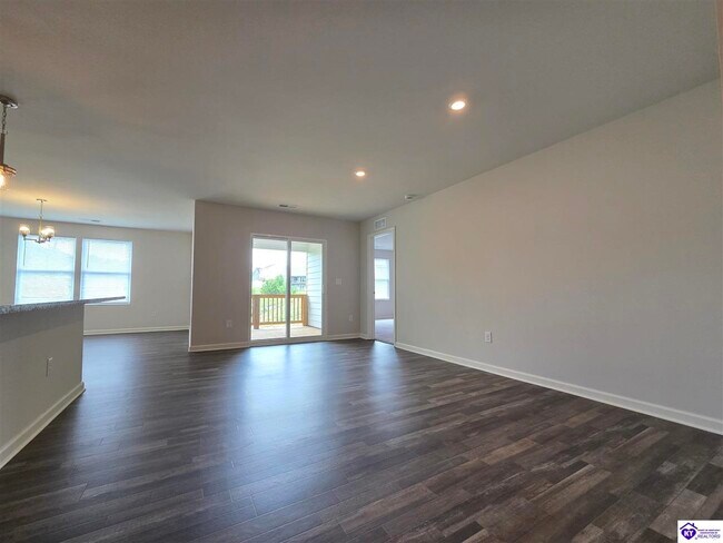 Building Photo - 132 Elegance Wy