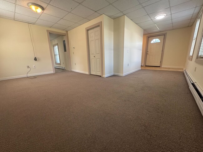 Building Photo - 8 Southwest St