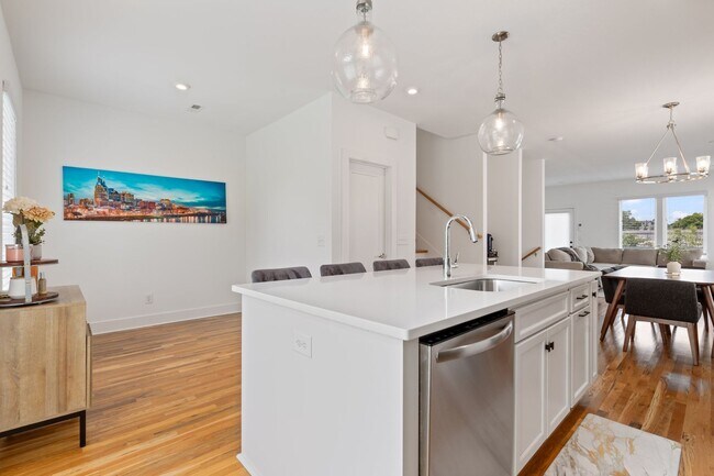 Building Photo - Sterling Point 3 Bed Home