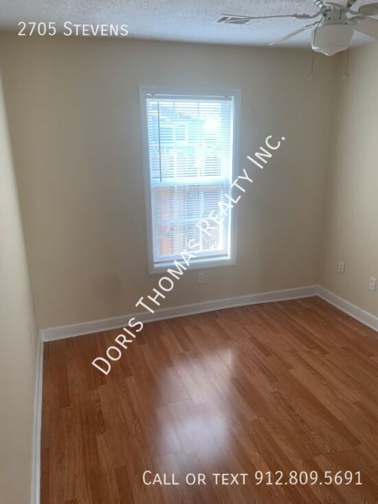 Building Photo - 2705 Stevens St