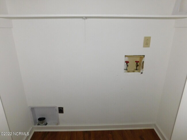 Building Photo - 201 Shipman Rd
