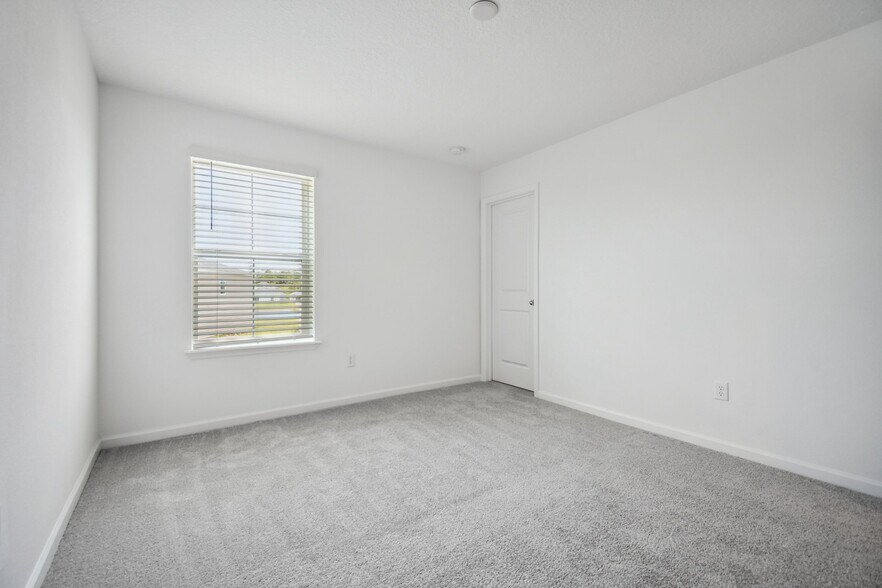 Building Photo - 2608 Lavender Loop