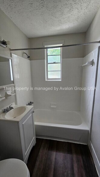 Building Photo - 1716 Whitner St