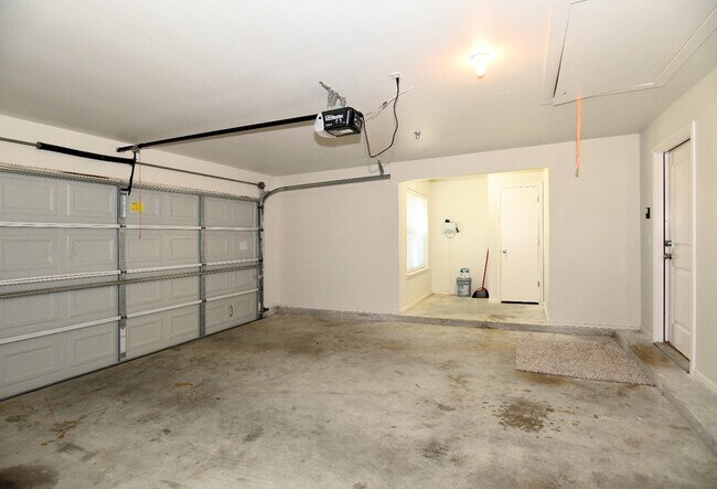 Building Photo - 18509 E 46th St