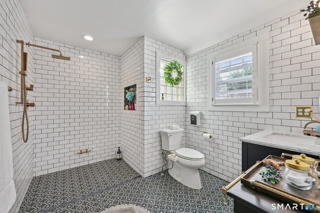 Building Photo - 899 Ocean Ave