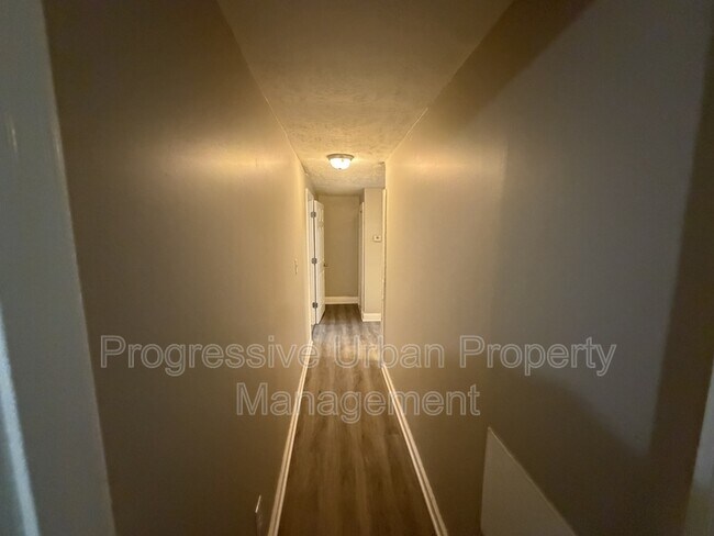 Building Photo - 4655 Osborn Rd