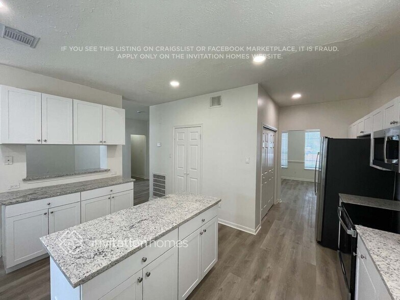 Building Photo - 6006 Sandy Hollow Dr