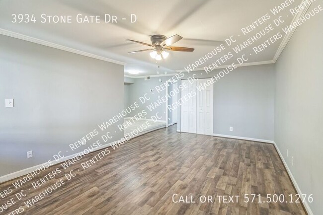 Building Photo - Move in ready! 1Bd/1Bth home in the gated ...