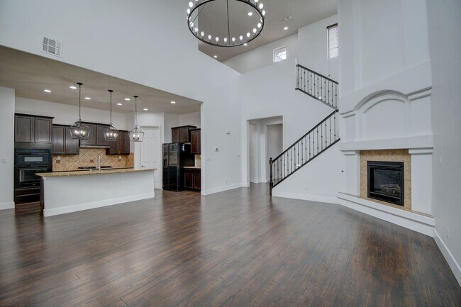 Building Photo - Beautiful Loma Colorado Home.
