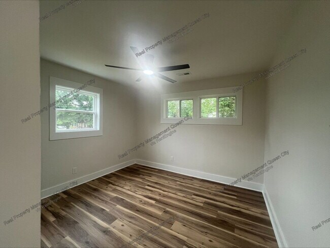 Building Photo - 2513 Westgrove Dr