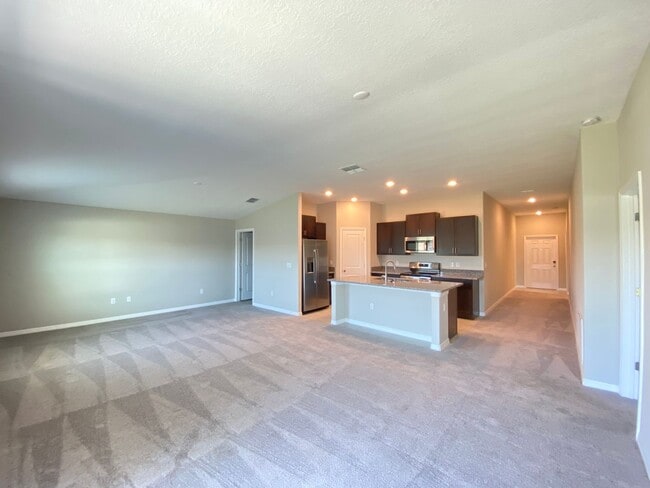 Building Photo - MOVE IN BY END OF MARCH AAND RECEIVE TWO WEEKS FREE!!  Hills Of Tuscany - Great Location, 3/2/2 *...