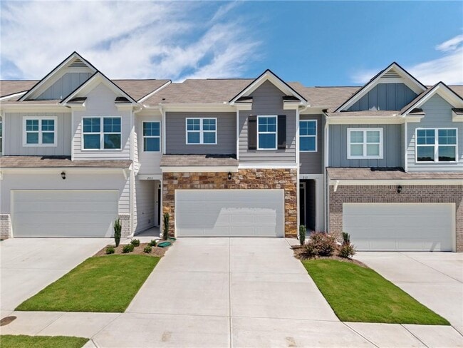 Primary Photo - 211 Stoneybrook Dr