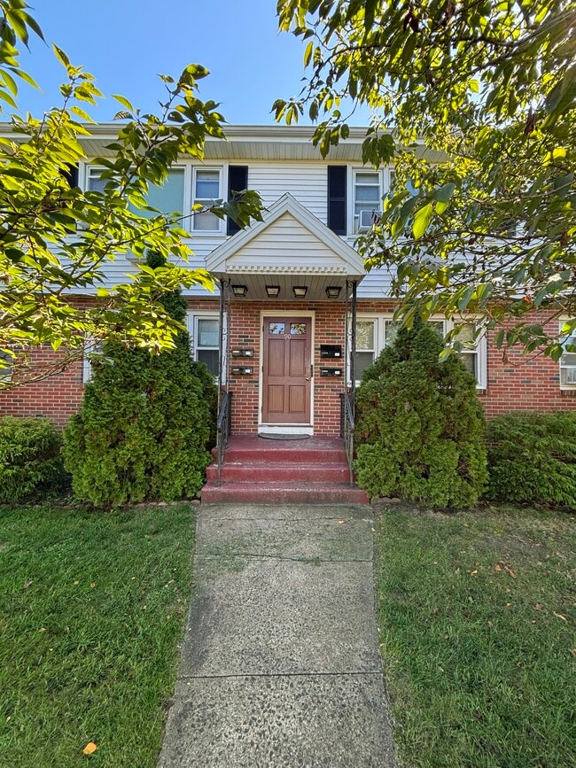 Building Photo - 90 East St