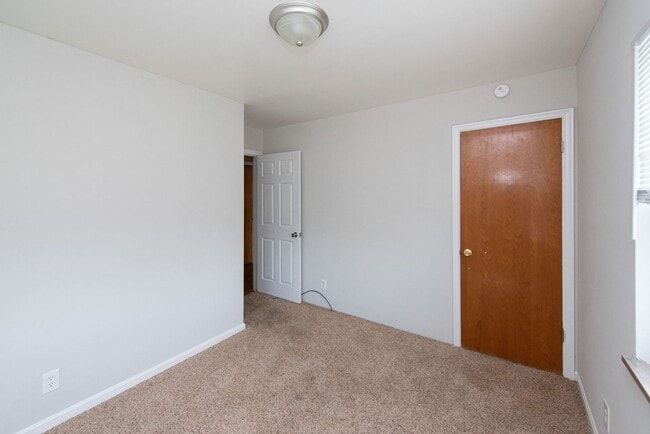 Building Photo - WESTWOOD-4 BEDROOM 2 BATH WITH OPEN FLOOR ...