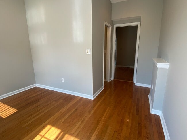 Building Photo - 637 S Carolina Ave SE