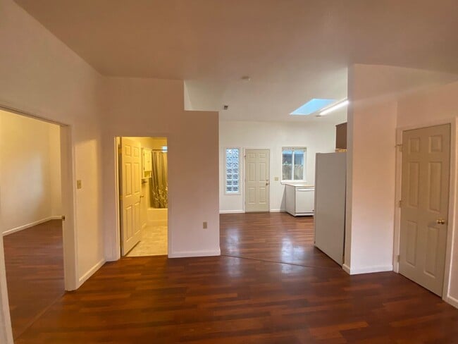 Building Photo - Sweet 2/1 McKinleyville house with garage and laundry