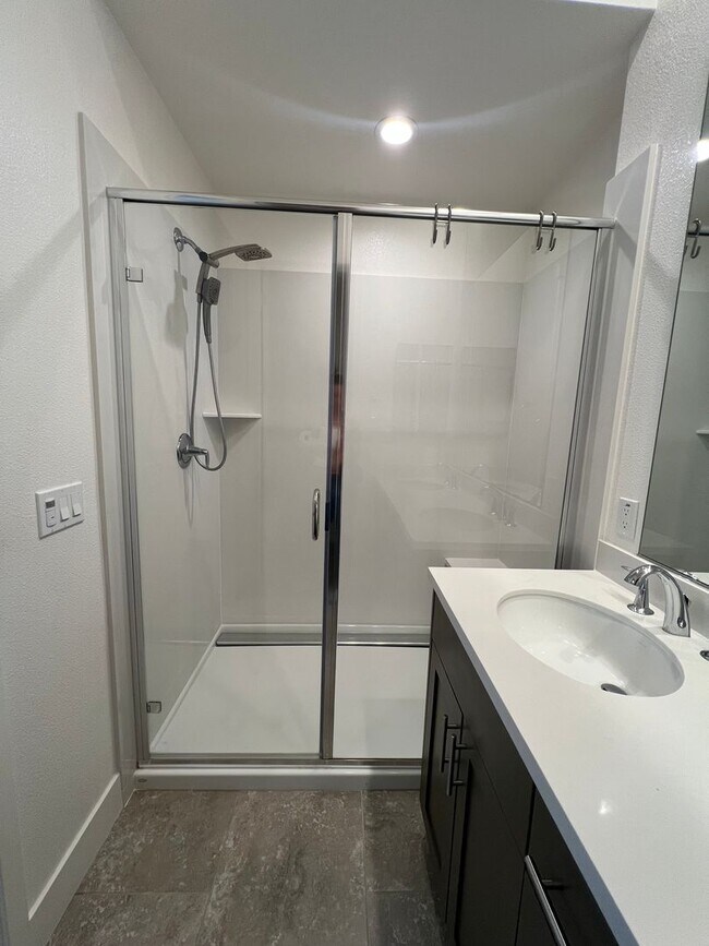 Building Photo - Downtown SJ SMART tri-level condo availabl...