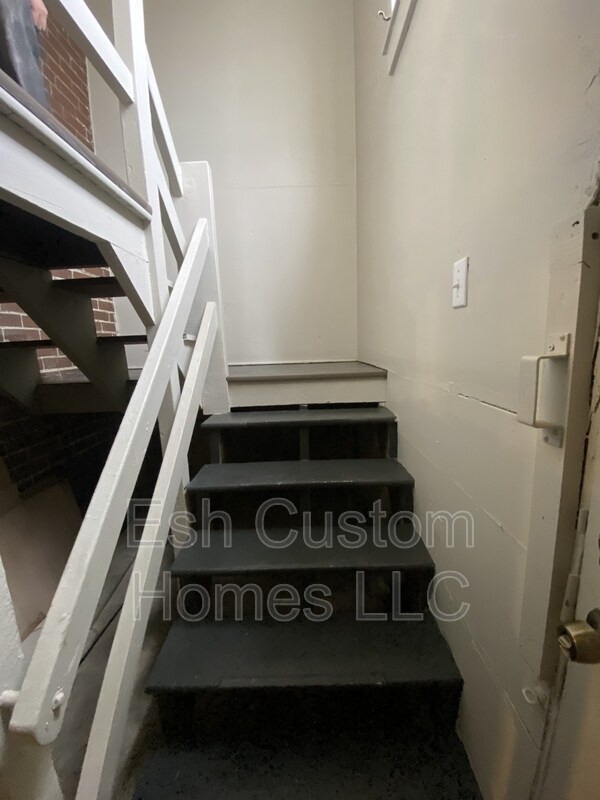 Building Photo - 508 S Prince St