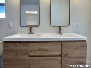 Building Photo - 426 E Woodlawn Ave