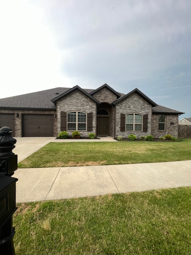 Building Photo - 455 N Snyders Bluff Dr